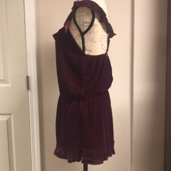 💕💕Victoria Secret Velvet Romper - Picture 4 of 6